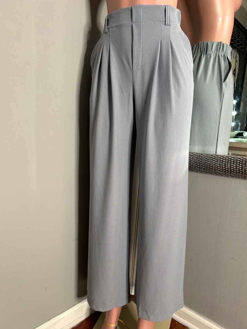 HALARA Light Gray High-Waist Wide-Leg Pleated Pants